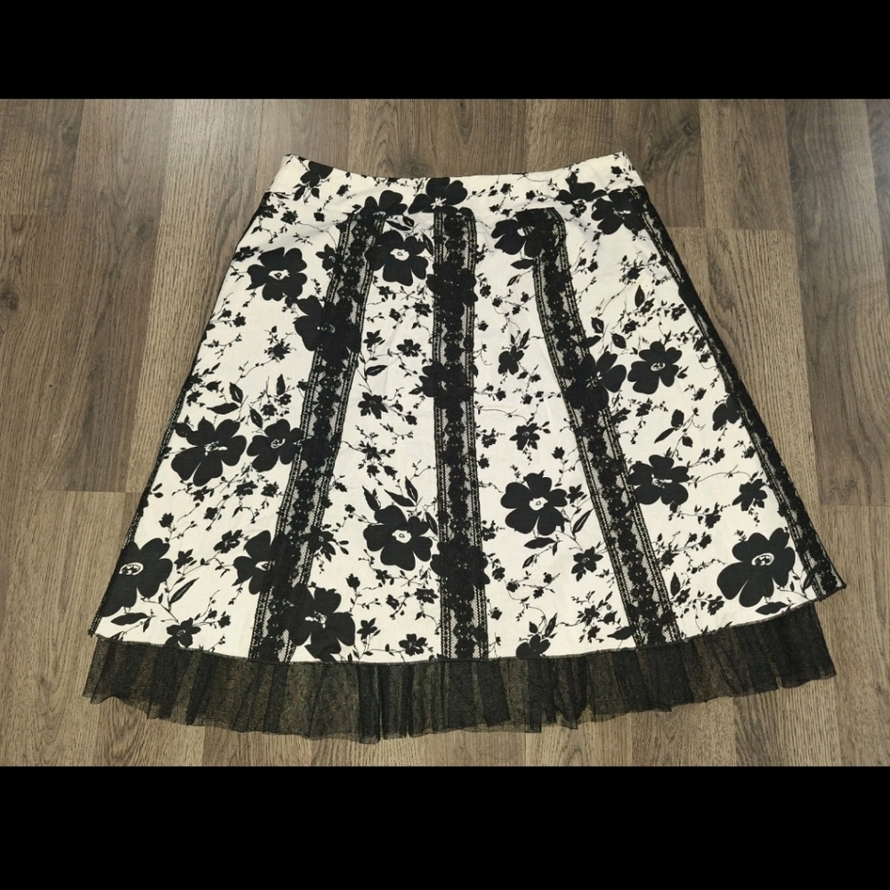 Erin B Womens Fashion Skirt Size 10 Floral Lace Skirt Side Zip  (Eb29P) - Picture 3 of 4